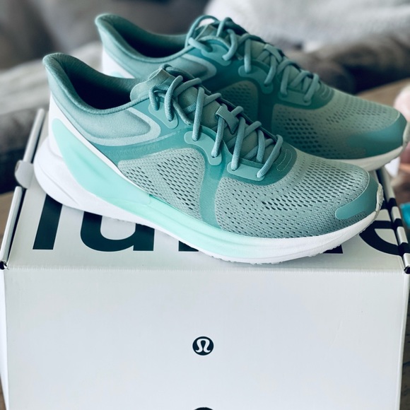 Size 9 Women’s Lululemon Bliss Feel Runners NEW, $180 (retail $198 plus tax) - Picture 1 of 6